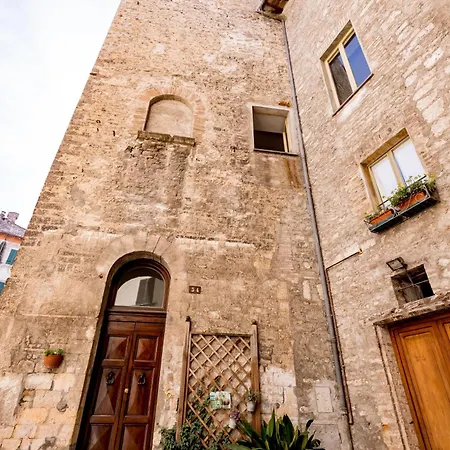 Appartamento In Centro Via Porta Fuga Spoleto Exterior photo